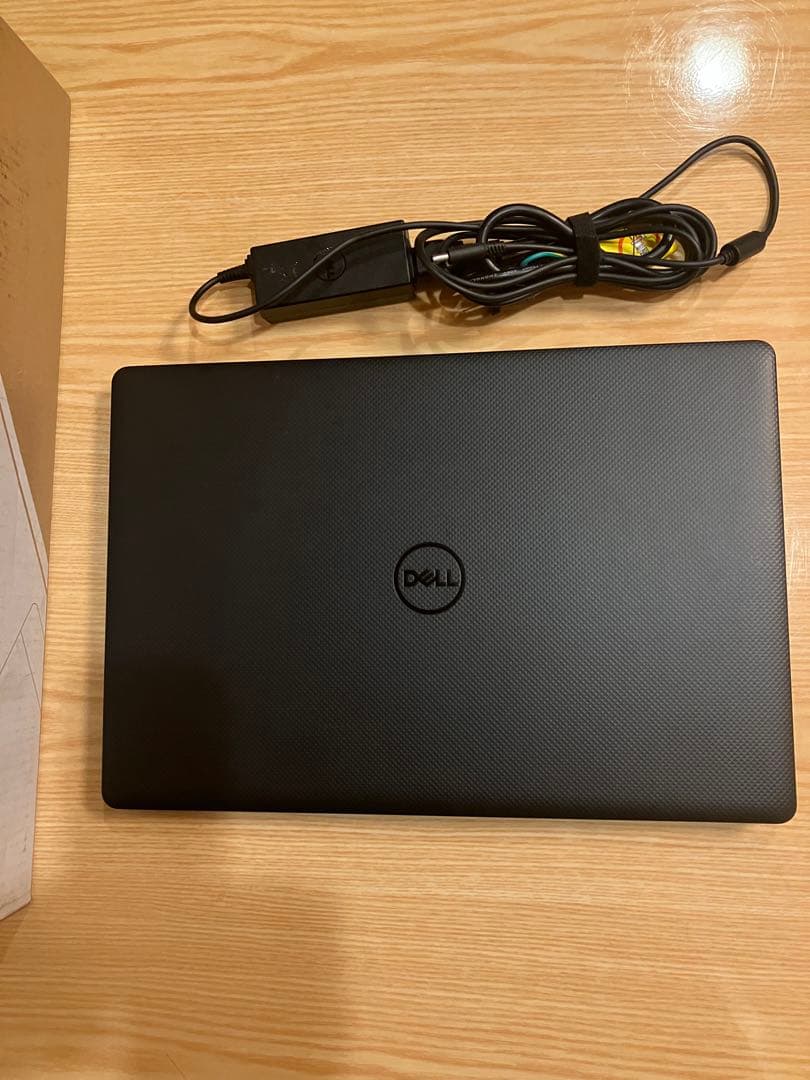 Dell Vostro 15 3000 (3582) ノートPC　中古・美品