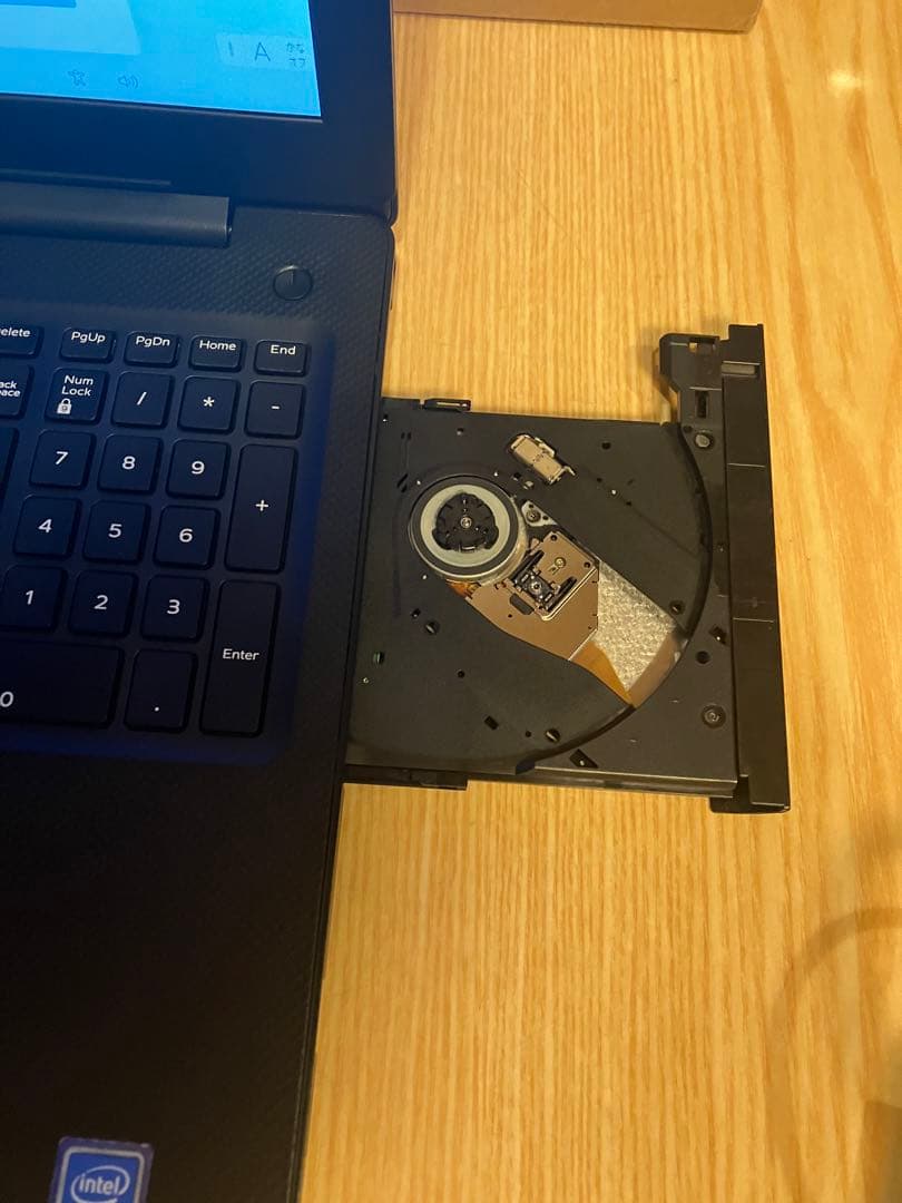 Dell Vostro 15 3000 (3582) ノートPC　中古・美品
