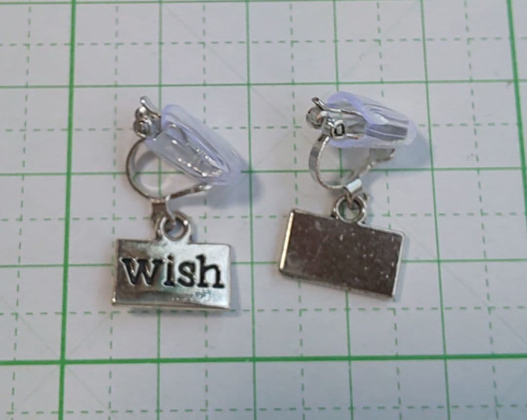 HM　イヤリング　シルバー　長方形　wish
