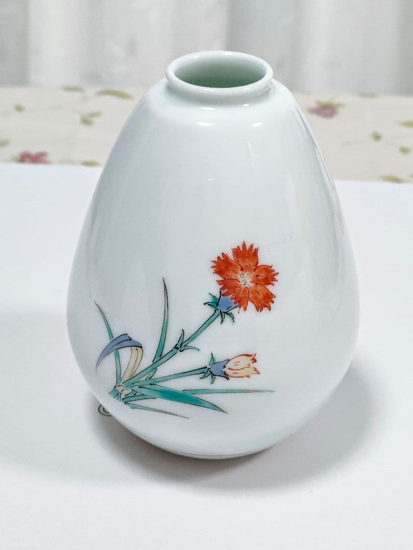 ○4792#0209　人間国宝第十四代酒井田柿右衛門　錦 撫子文 一輪生0331