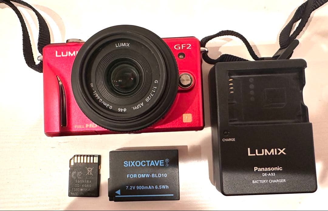 ☆訳ありPanasonic DMC-GF2 レンズ付き電池新品付