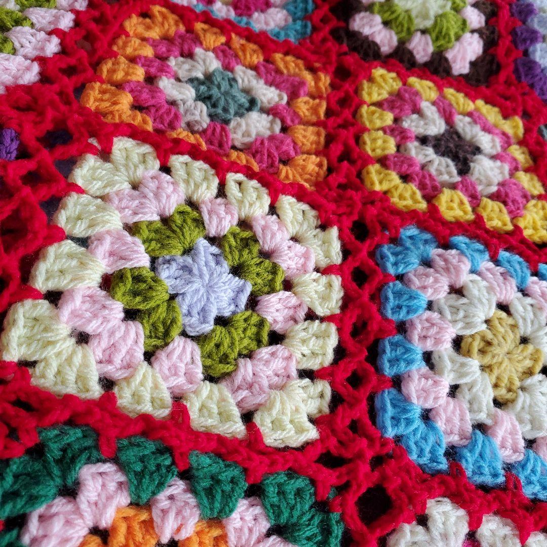 モチーフ編み☆マルチカバー☆膝掛け☆ブランケット☆赤☆☆レトロポップ☆カントリー