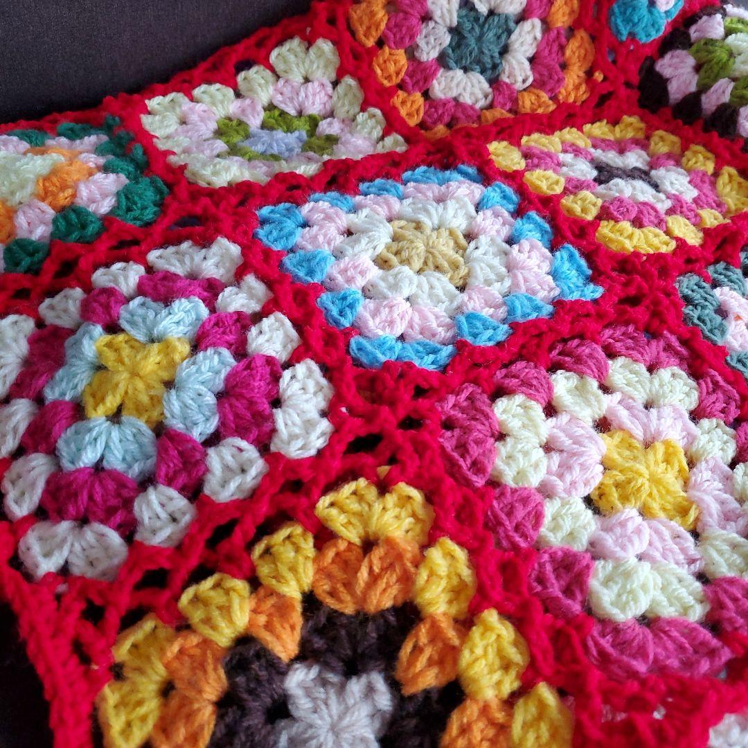 モチーフ編み☆マルチカバー☆膝掛け☆ブランケット☆赤☆☆レトロポップ☆カントリー