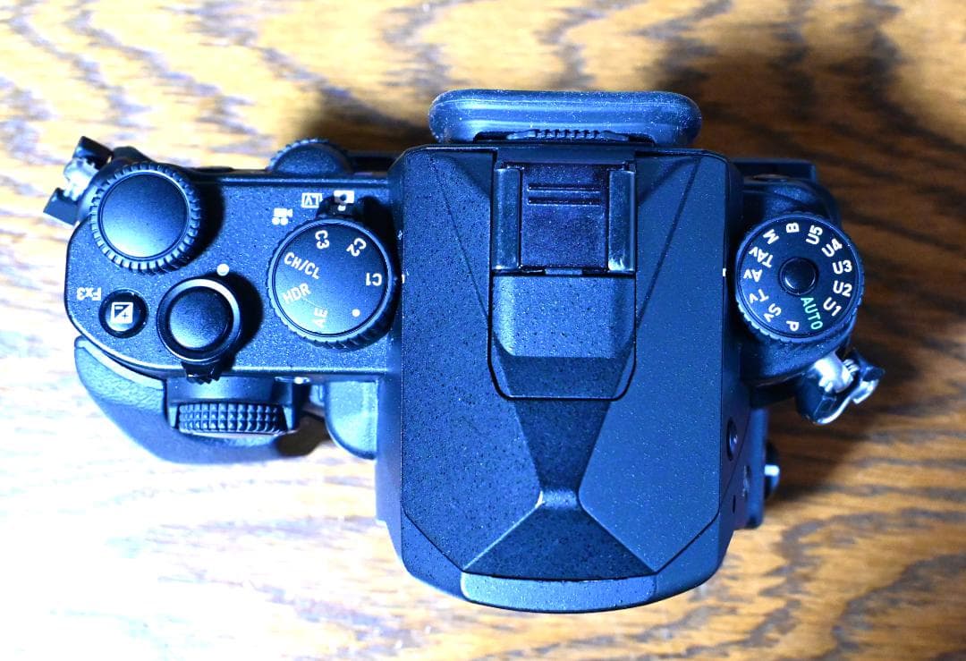 美品　PENTAX KP デジタル一眼レフ 本体　交換グリップL付