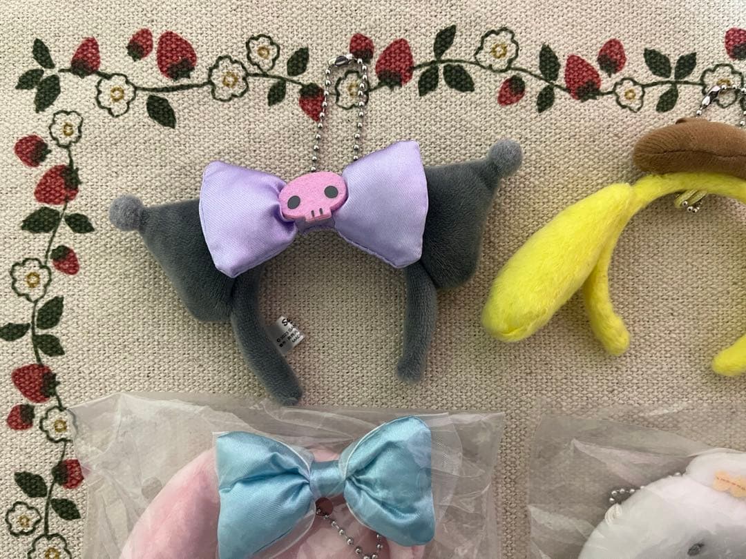 サンリオ　シークレット　カチューシャキーホルダー