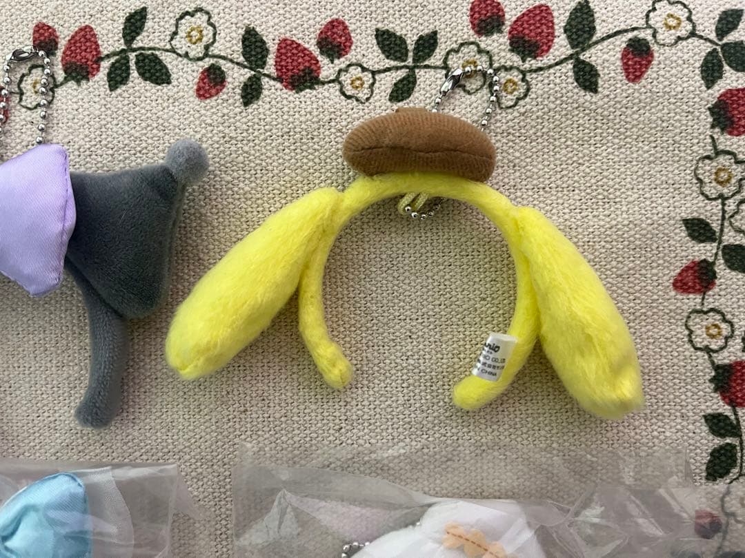 サンリオ　シークレット　カチューシャキーホルダー