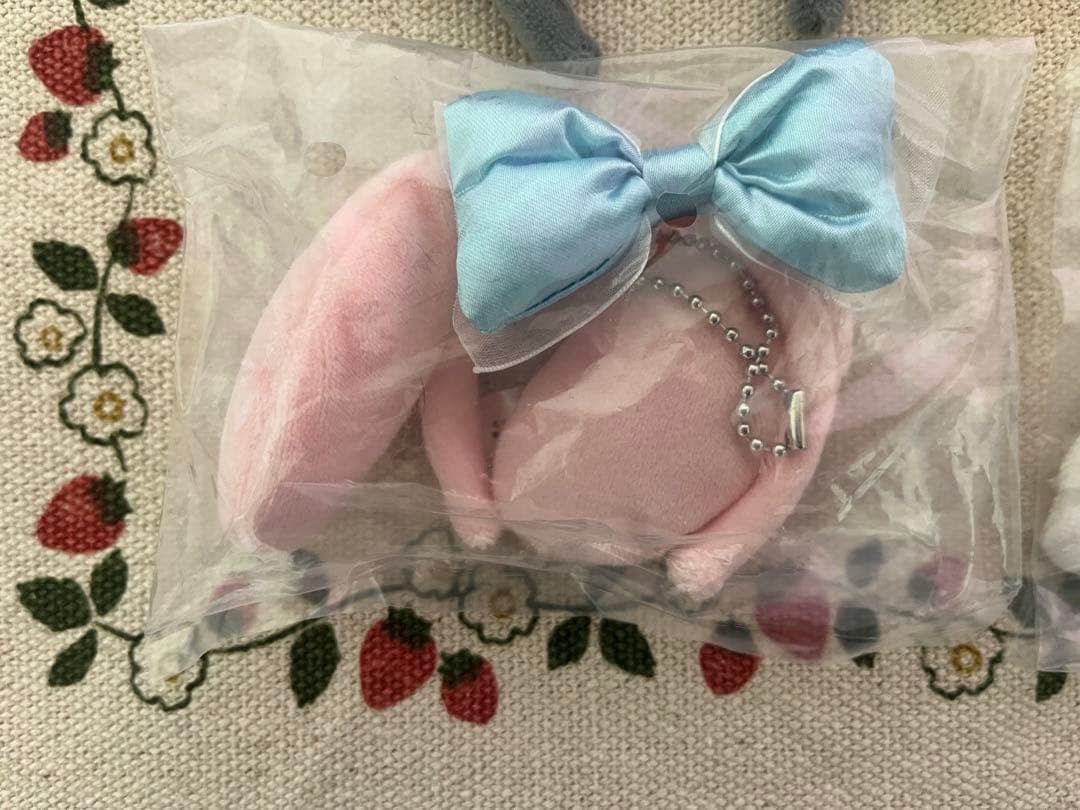 サンリオ　シークレット　カチューシャキーホルダー