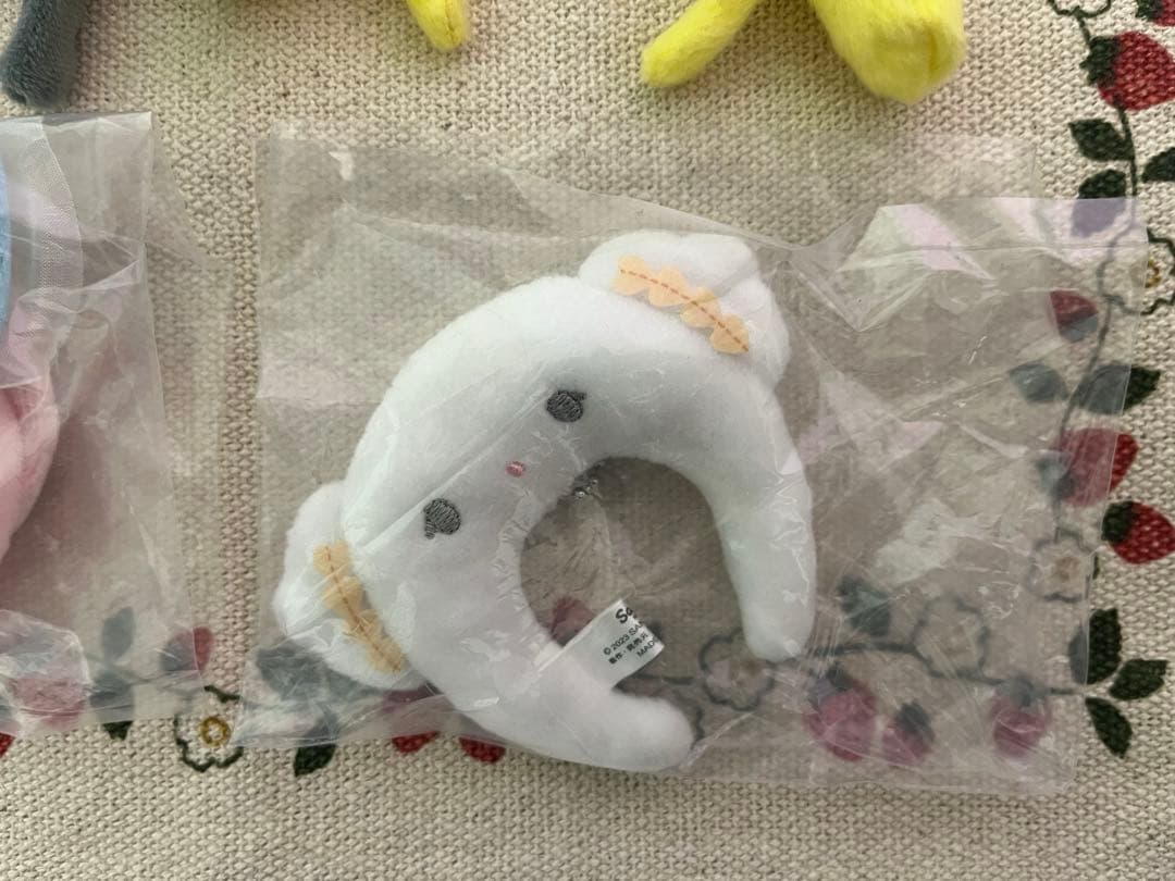 サンリオ　シークレット　カチューシャキーホルダー