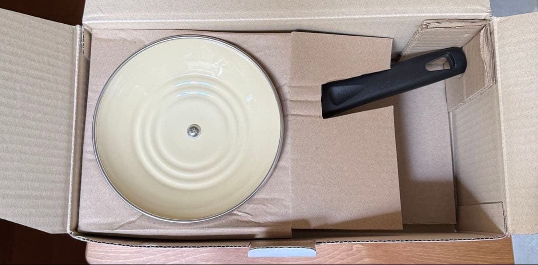 新品ル・クルーゼLE CREUSET片手鍋 14cm レッド　赤