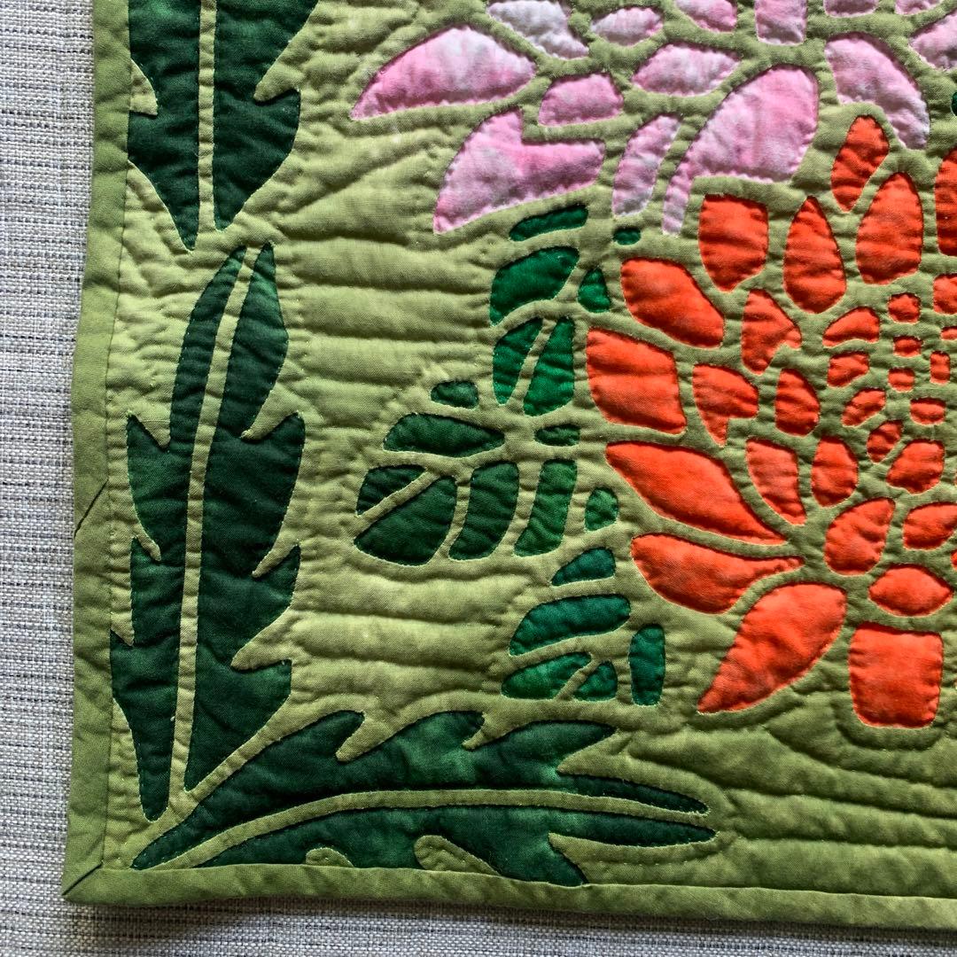 ハワイアンキルト ステンドグラスキルト タペストリー　プロテア