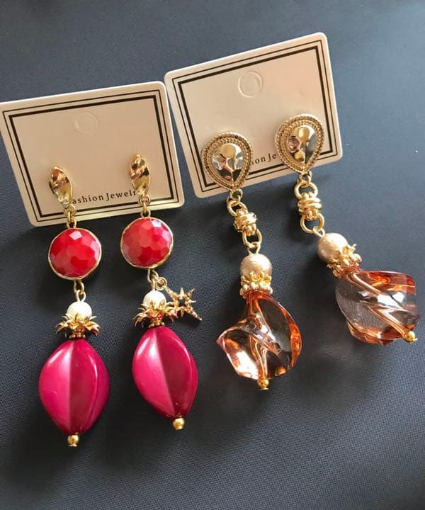 各700円 ハンドメイドピアス