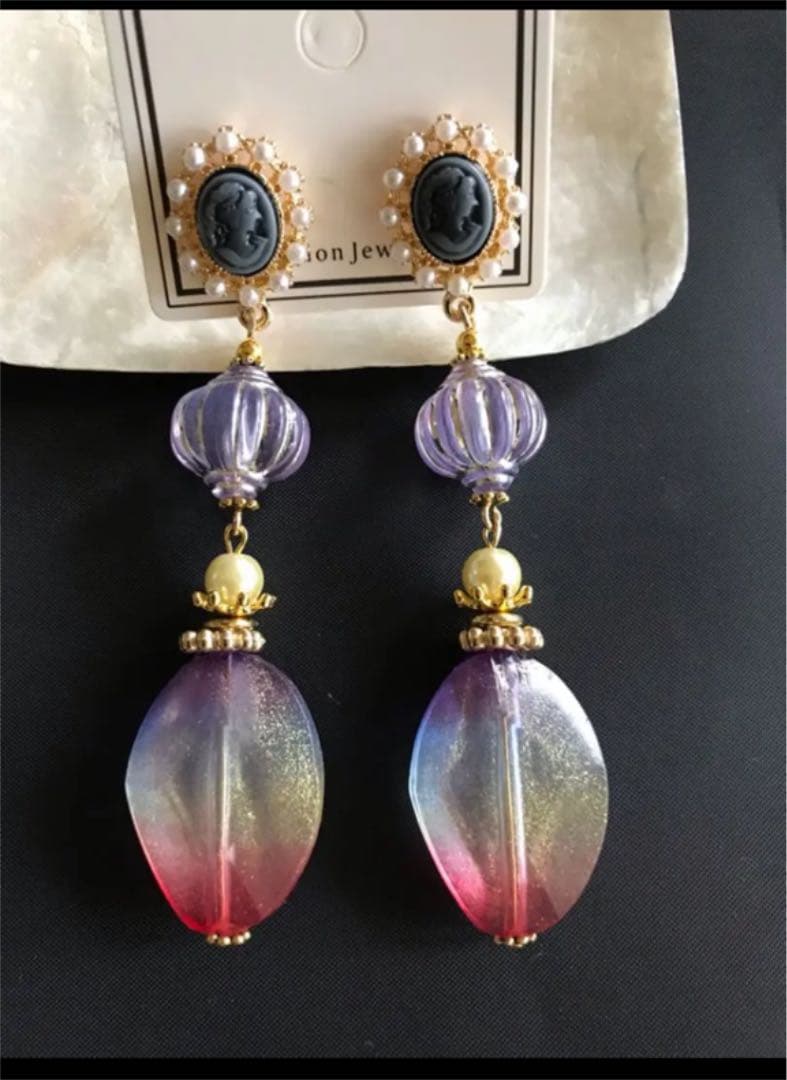 各700円 ハンドメイドピアス