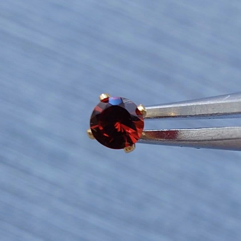 SS✧天然石ガーネット3.0mm✧　ステンレス とても綺麗なお色です。