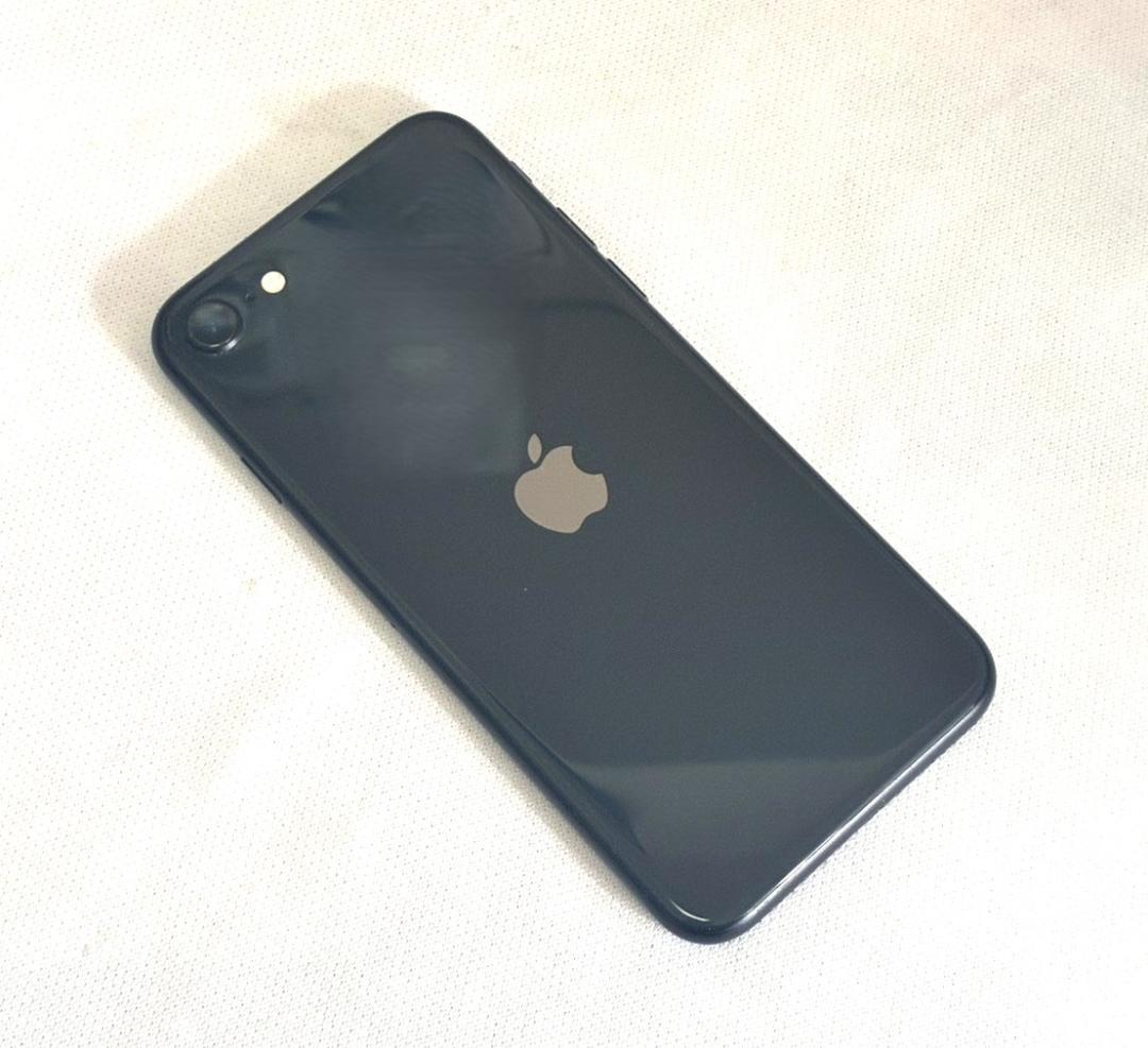 ひ*で様 美品 Apple iPhone SE 第2世代 256GB バッテリ残