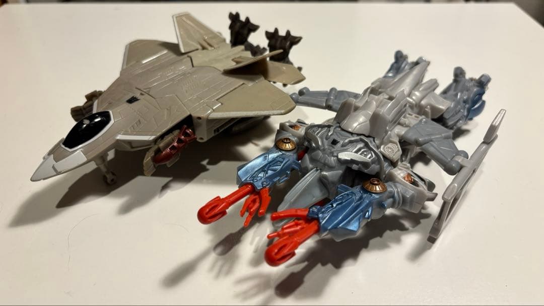 トランスフォーマー フィギュア5種セット バンブルビー、他3種変形可能