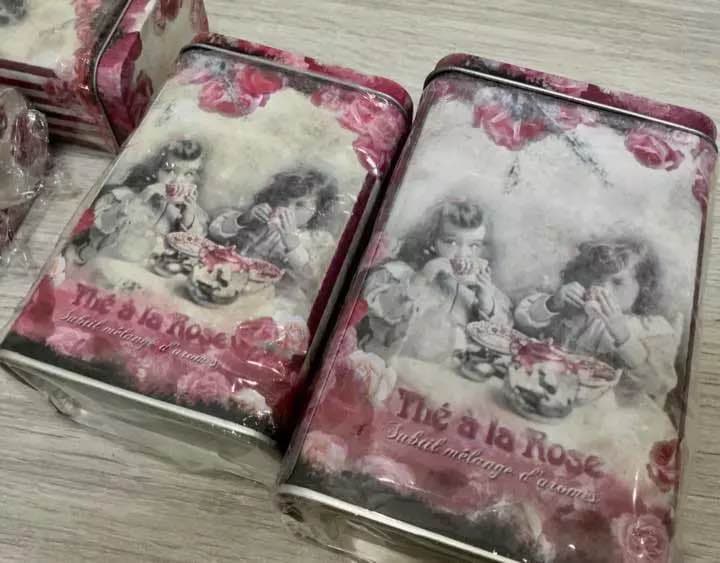 The a la Rose★フランス輸入★ティン缶4個セット