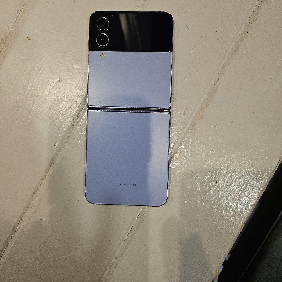 Samsung Galaxy Z Flip 4 本体&カバー3点