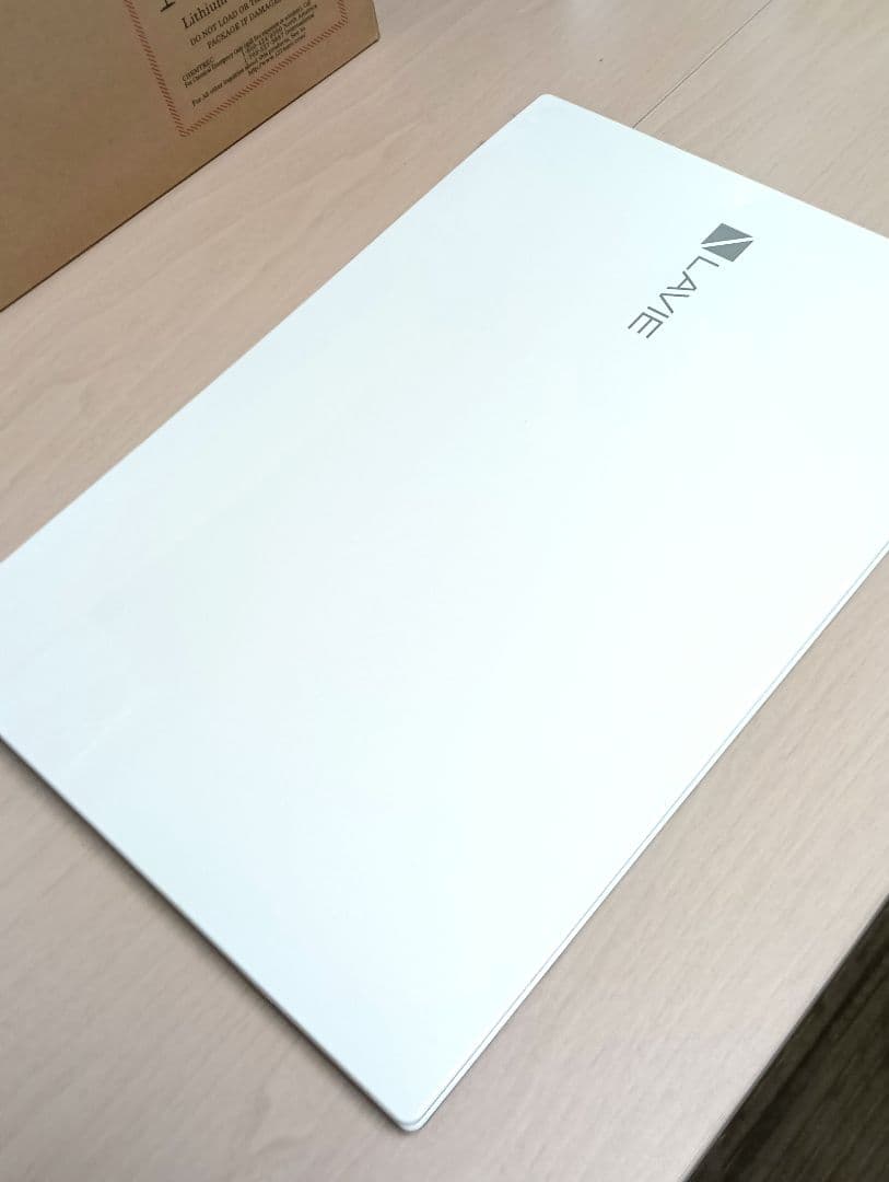 LAVIE ノートPC ホワイト DVDドライブ搭載