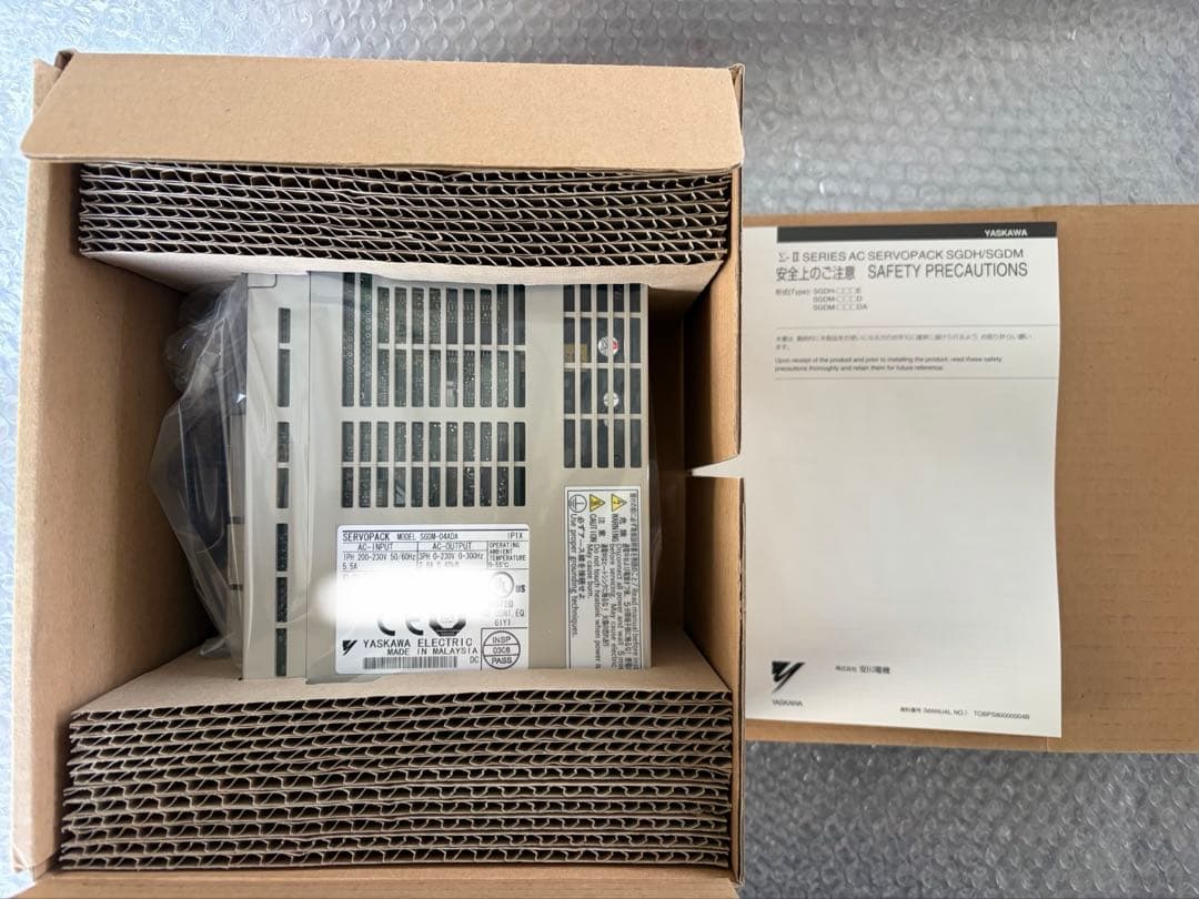 安川電機 サーボパック② SGDM-04ADA