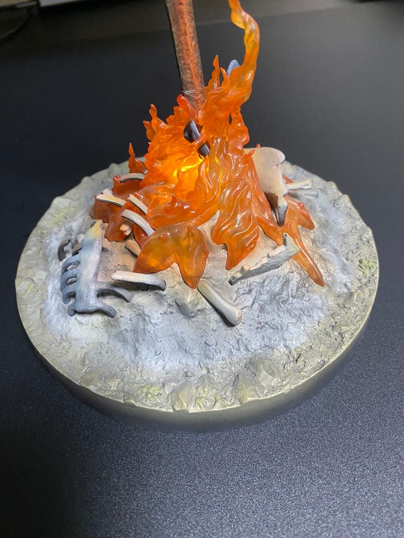 篝火 1/6スケール ライトアップスタチュー　箱無し
