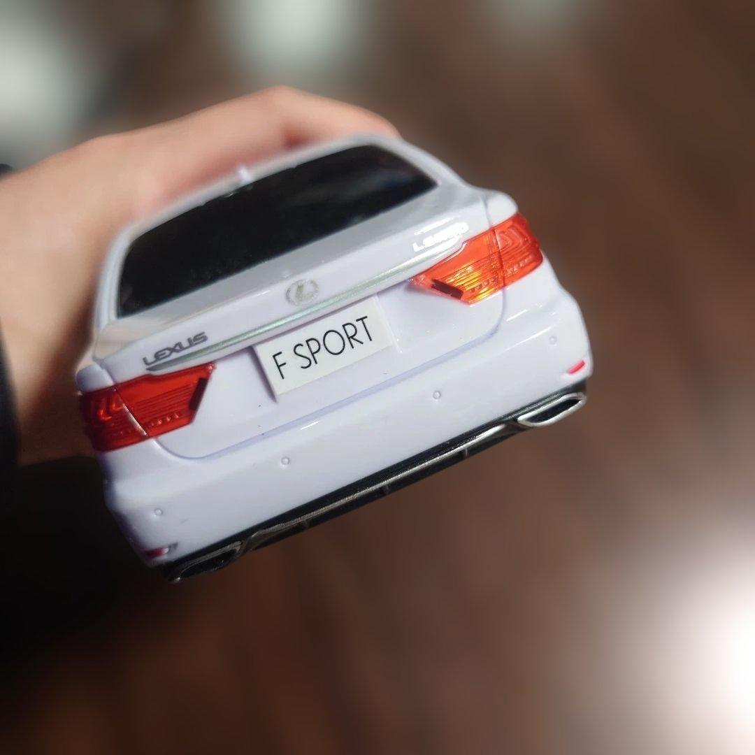 LEXUS　ラジコンカー　ホワイト