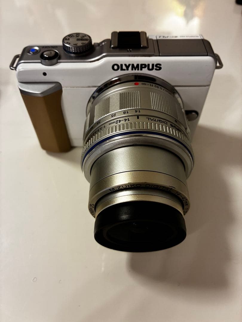 ジャンク　OLYMPUS E-PL1 ミラーレスカメラ 14-42mm