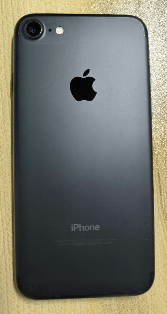 【ジャンク】iPhone 7 Black 128 GB SIMフリー