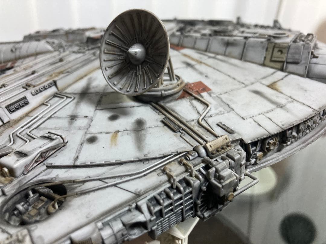 T*i様 スターウォーズ　ミレニアムファルコン号　プラモデル全塗装完成品　全長4