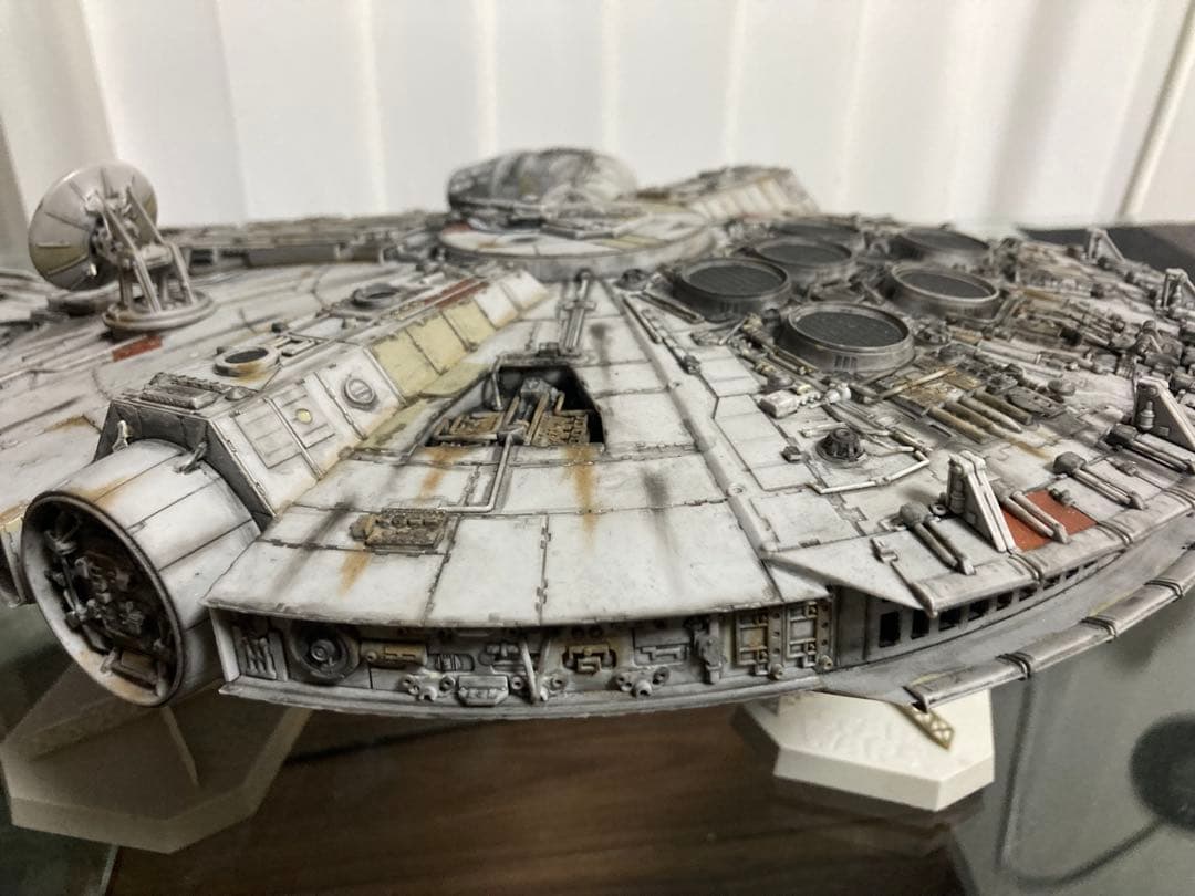 T*i様 スターウォーズ　ミレニアムファルコン号　プラモデル全塗装完成品　全長4