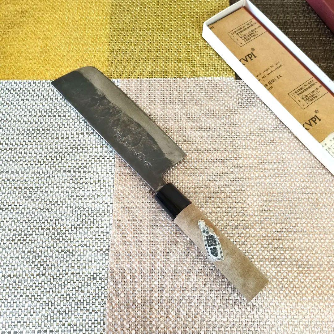 菜切包丁 鋼製 木製ハンドル 箱入り　骨董　銘あり　伊夜日子菊秀