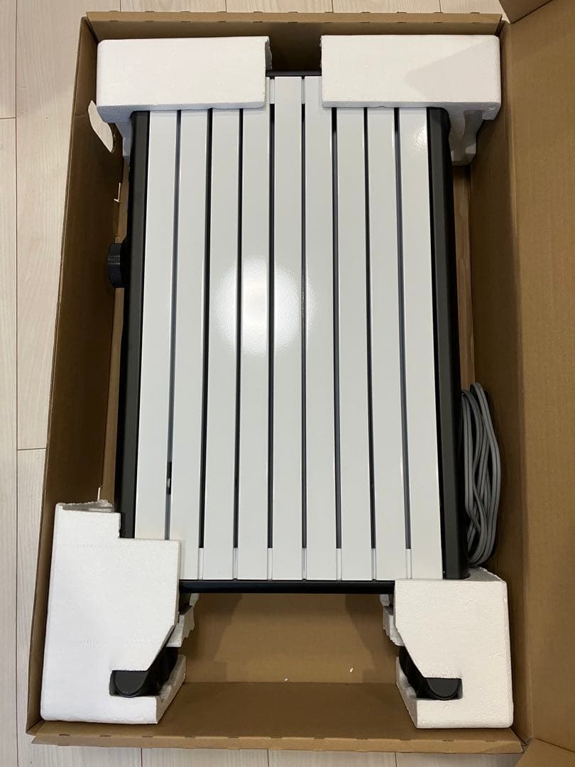 デロンギ マルチダイナミックヒーター 8～10畳型式番号:MDHS12-BK