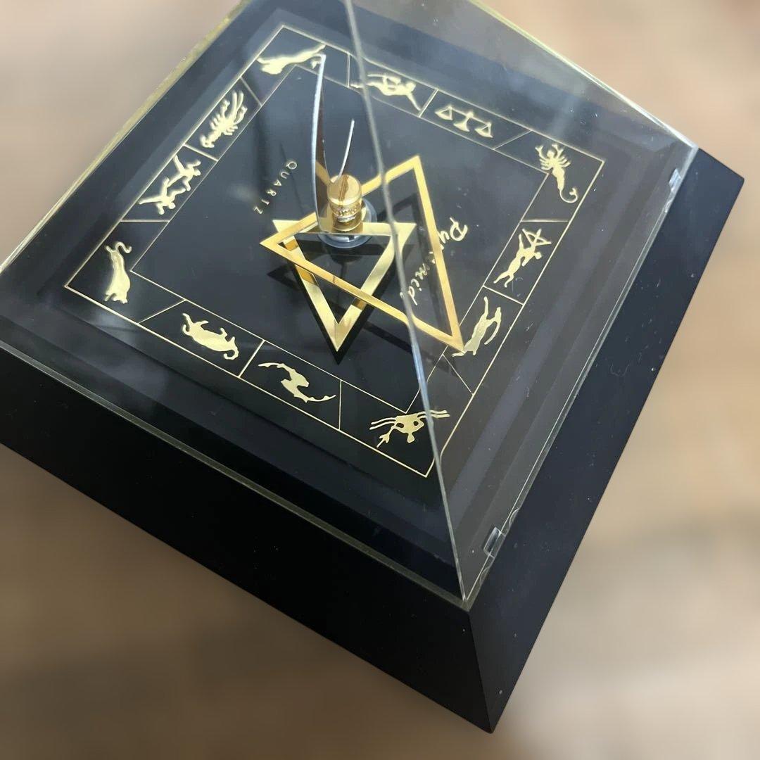 Quartz pyramid TAKANE made in japan中古品。