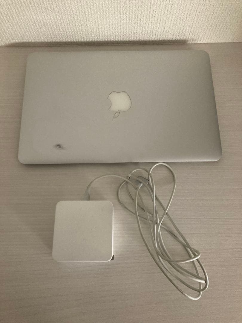 MacBook Air Mid 2012 充電器付き