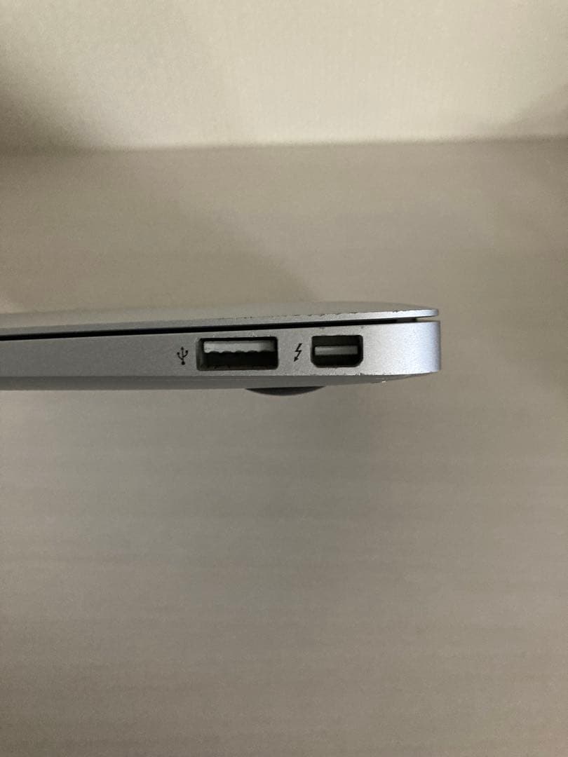 MacBook Air Mid 2012 充電器付き