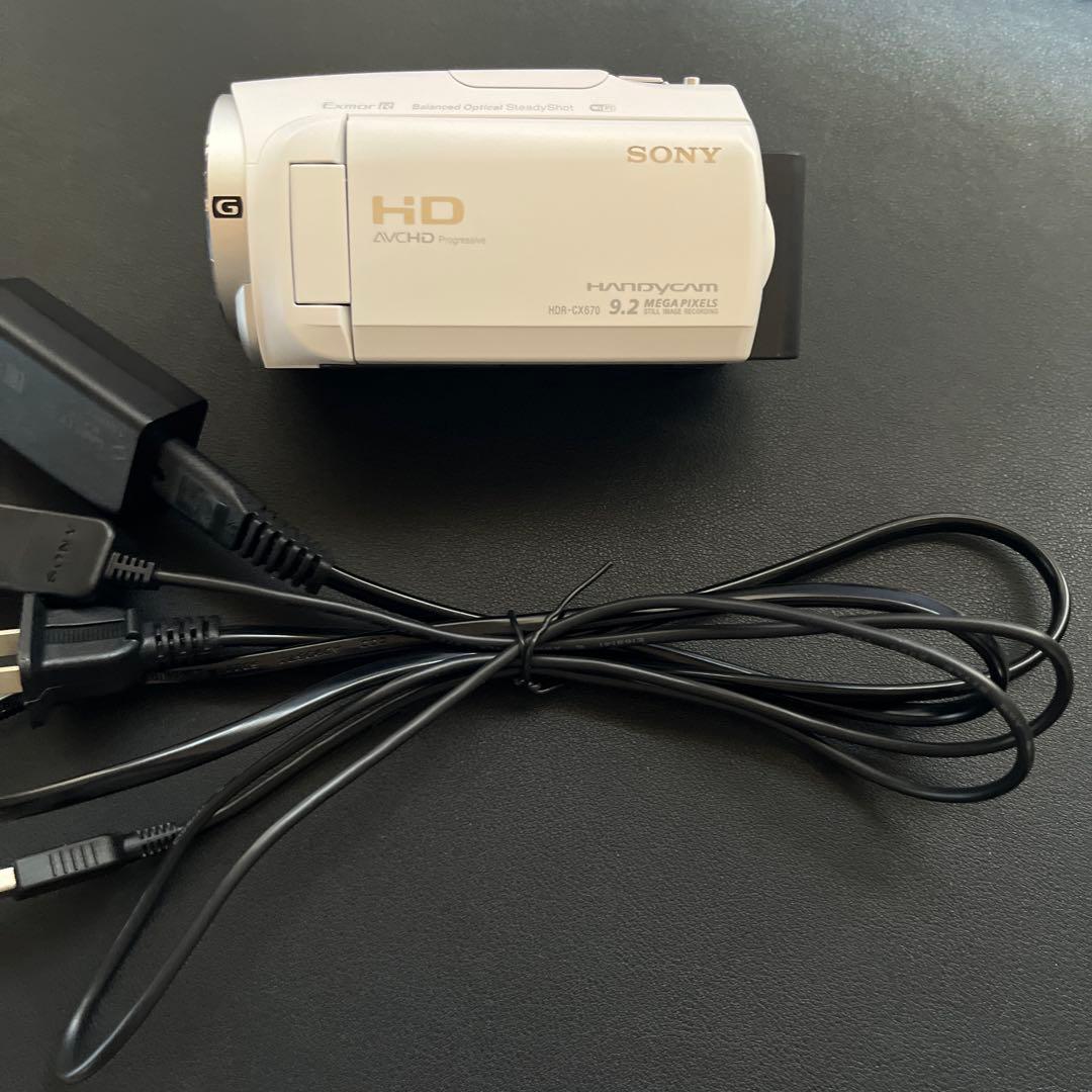 【美品】SONY HDR-CX670 ハンディカム 9.2メガピクセル