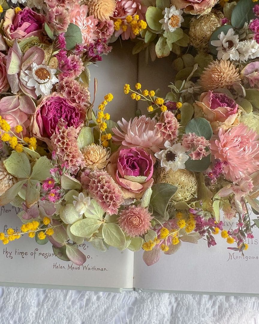 スプレーローズとミモザのリース　春のおめかし