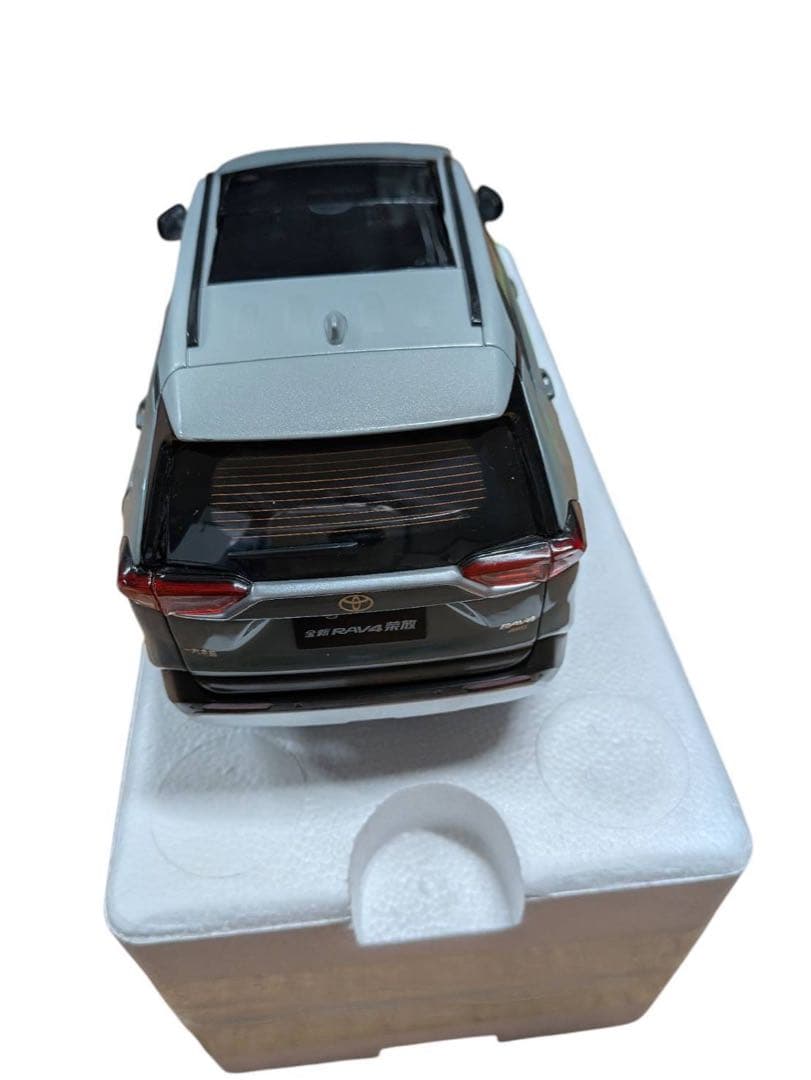 一汽丰田 トヨタ rav4 荣 放　1/18 ミニカー