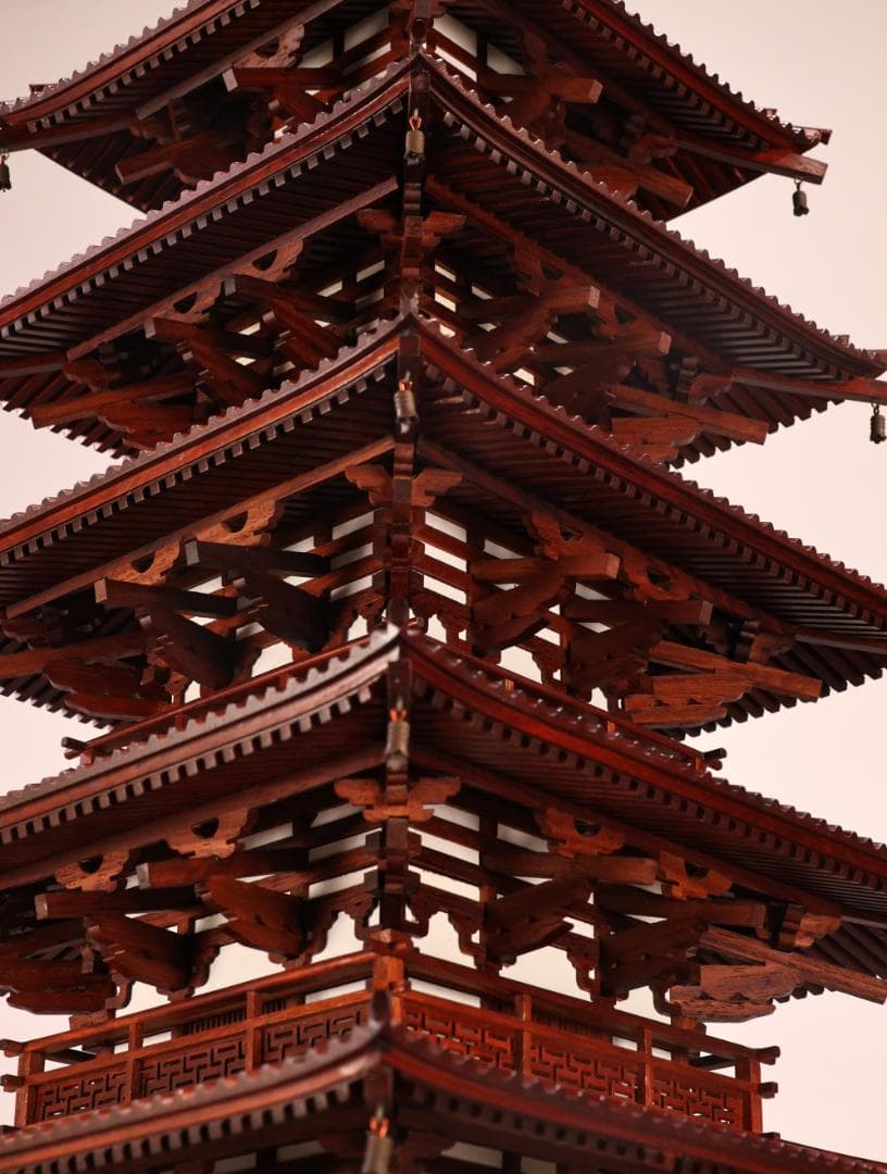 BK249　香風作　花梨製模型国宝　法隆寺五重塔　高79cm