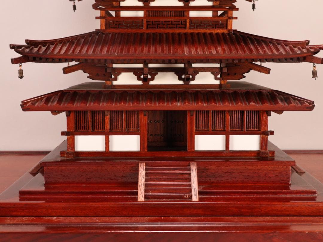 BK249　香風作　花梨製模型国宝　法隆寺五重塔　高79cm
