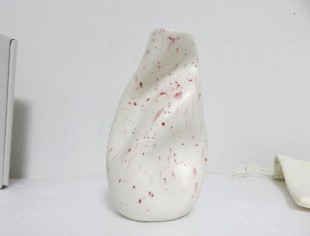 Completedworks フラワーベース ホワイト レッド 花瓶 一輪挿し