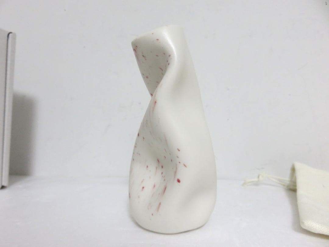 Completedworks フラワーベース ホワイト レッド 花瓶 一輪挿し