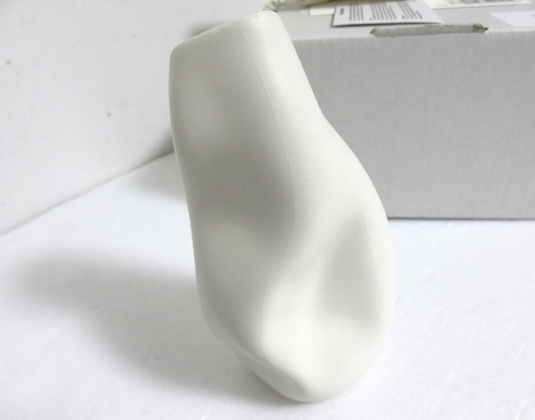 Completedworks フラワーベース ホワイト レッド 花瓶 一輪挿し