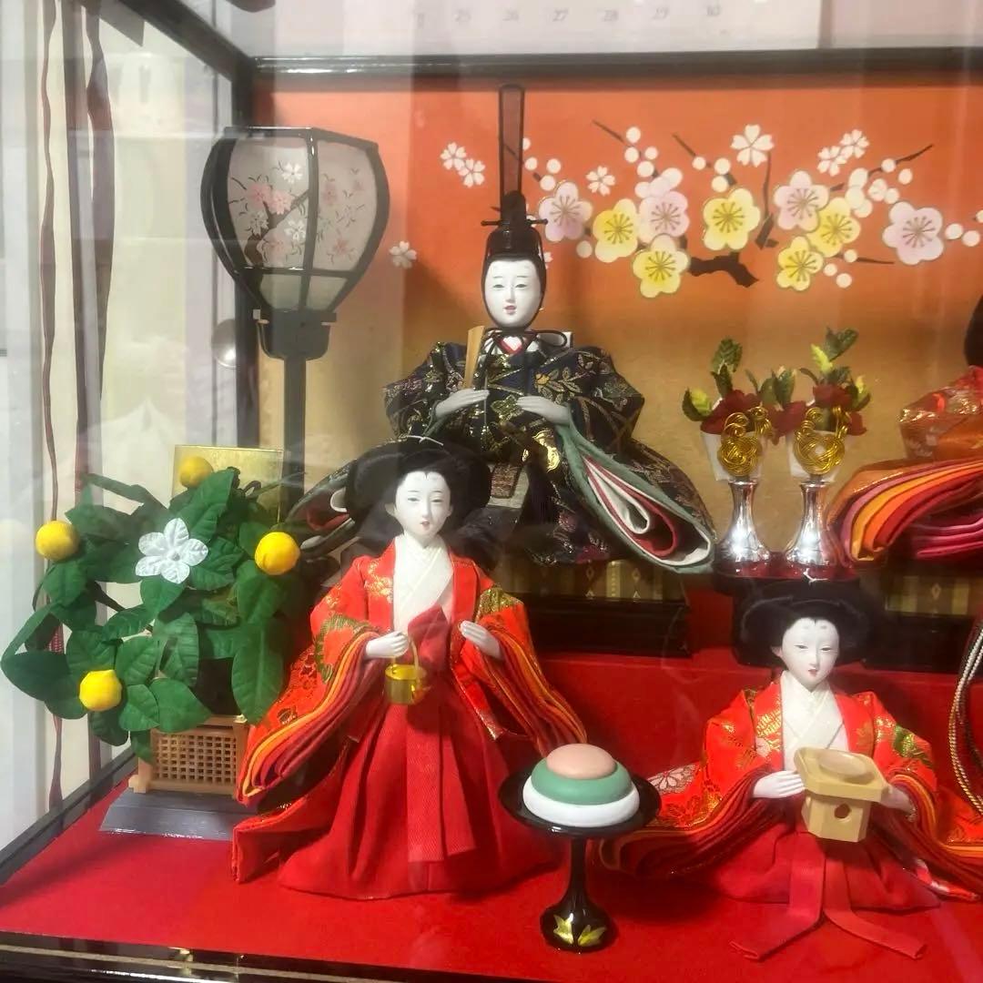 雛人形 三人官女 ぼんぼり.点灯.煌びやかなガラスケース飾り大型配送込み