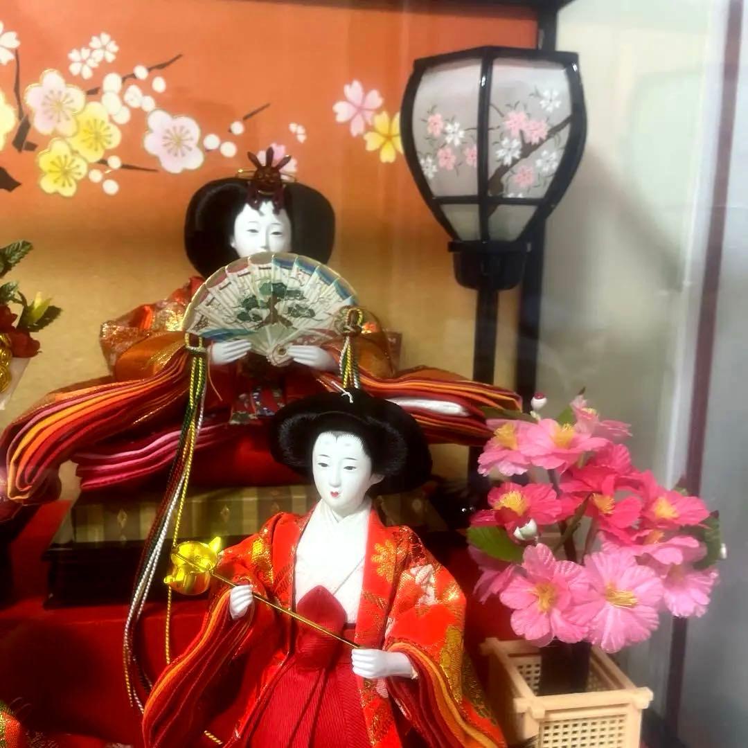 雛人形 三人官女 ぼんぼり.点灯.煌びやかなガラスケース飾り大型配送込み