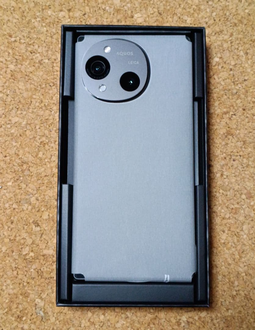 AQUOS R10 SH-M31 ブラック 256GB SIMフリー版