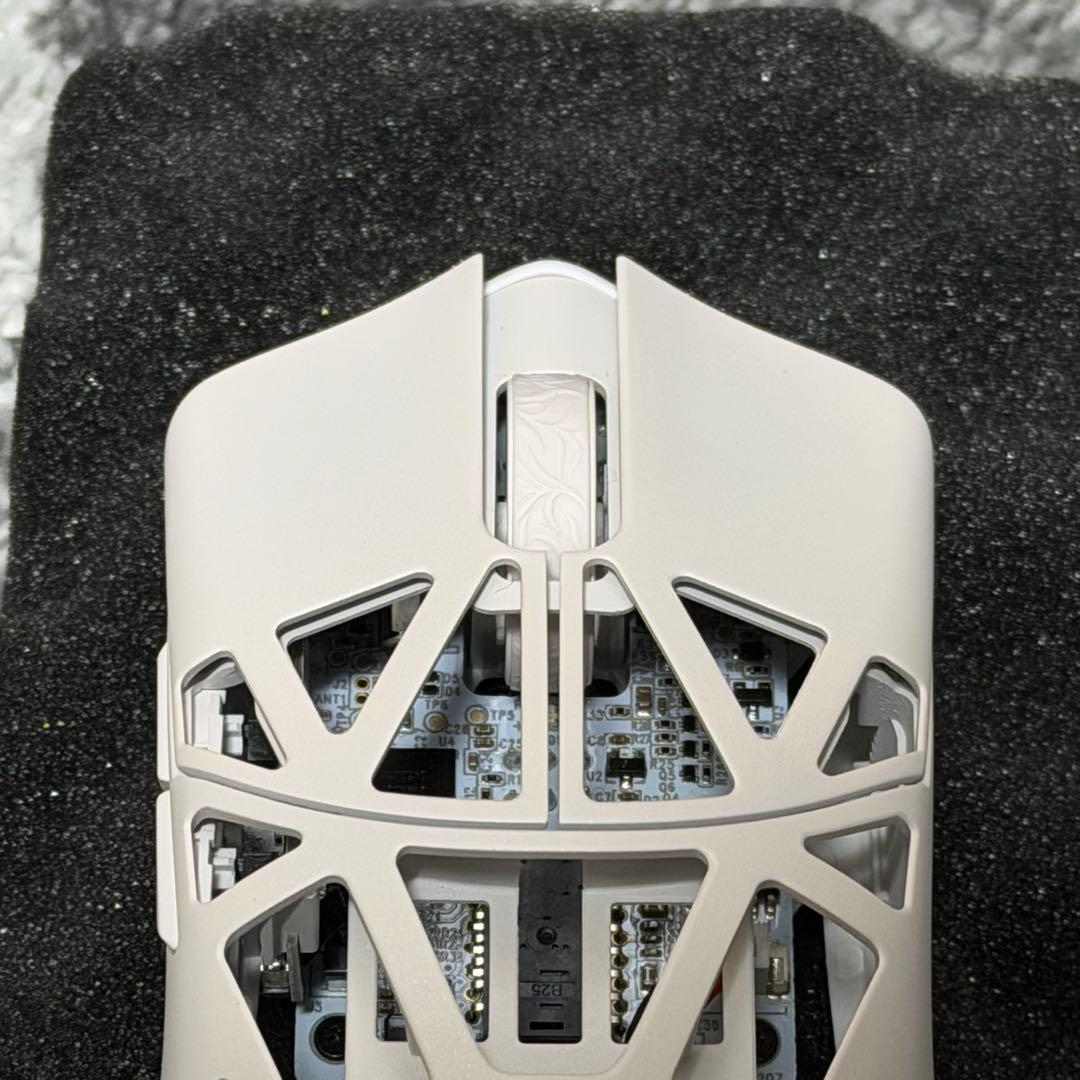 【美品】WLMOUSE Beast X Mini Pro サイド穴なし