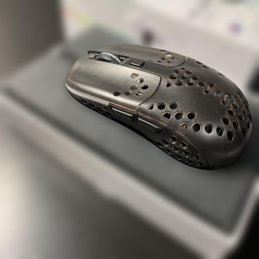 ゲーミングマウス　Xtrify MZ１　RGB