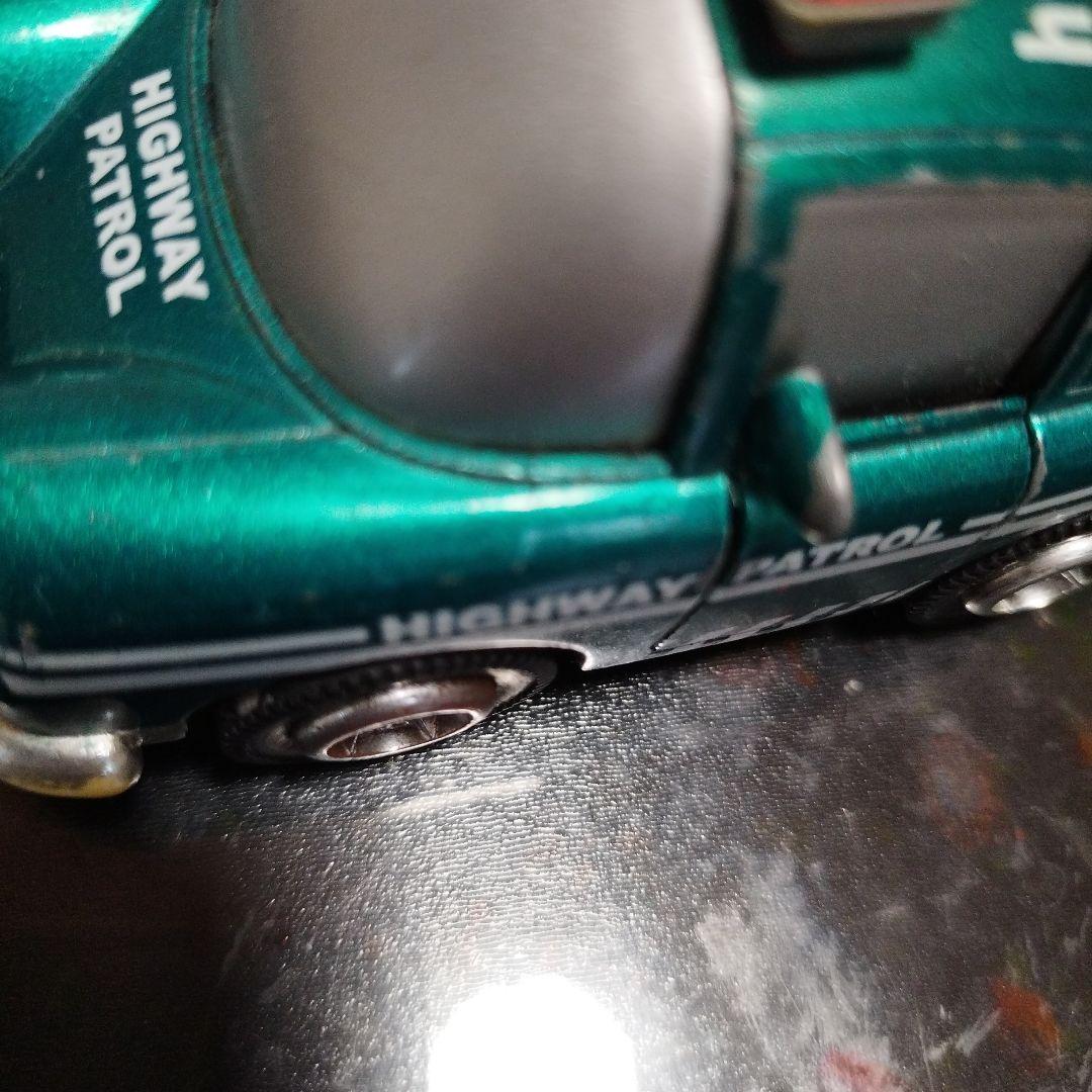 2台にしました！ブリキ外国パトカー赤レッド