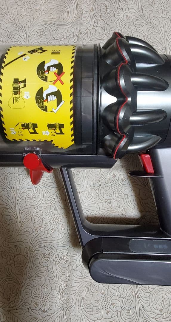 ダイソン掃除機V10清掃済み