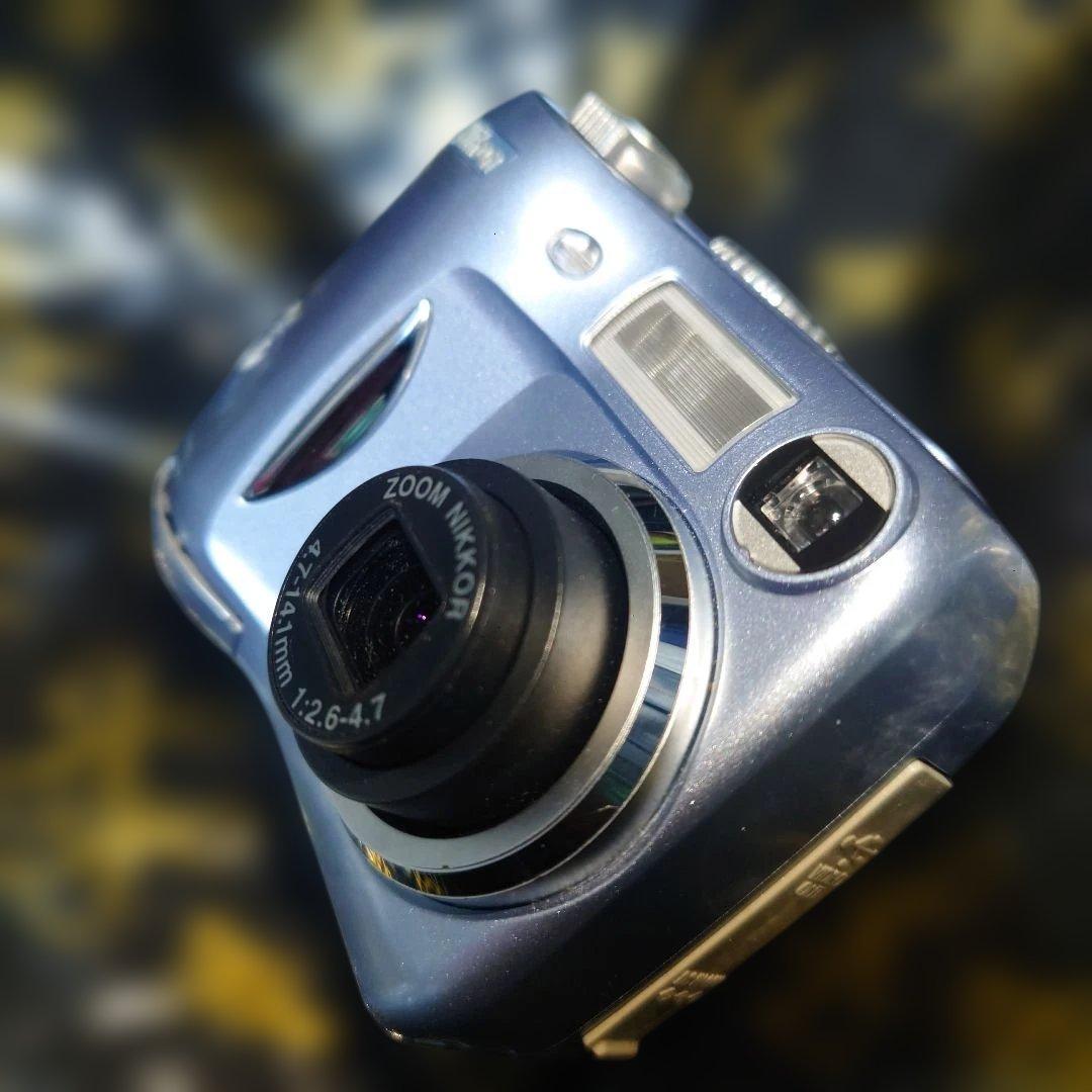 Nikon Coolpix 2100 コンパクトデジタルカメラ①